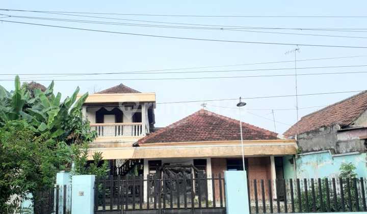 NOL JALAN RAYA GATOT SUBROTO JOMBANG Rumah Lama Hitung Tanah Cocok Buat Usaha, Kantor & Gudang NOL JALAN RAYA GATOT SUBROTO JOMBANG Rumah Lama Hitung Tanah Cocok Buat Usaha, Kantor & Gudang