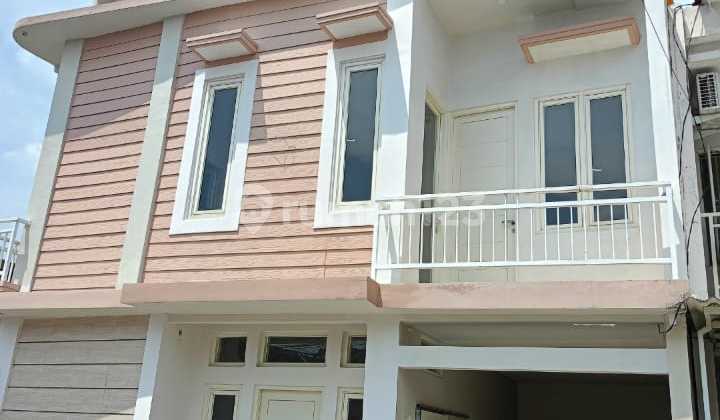 Rumah Baru 2 Lantai Style Skandinavian Medokan Sawah Surabaya SHM