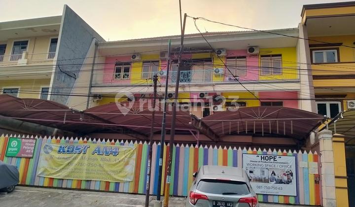 Rumah Kost Putri 4 Lantai 66 Kamar Aktif Tenggilis Mejoyo SHM