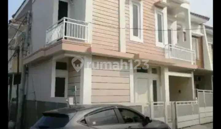 Rumah Baru 2 Lantai Style Skandinavian Medokan Sawah Surabaya SHM