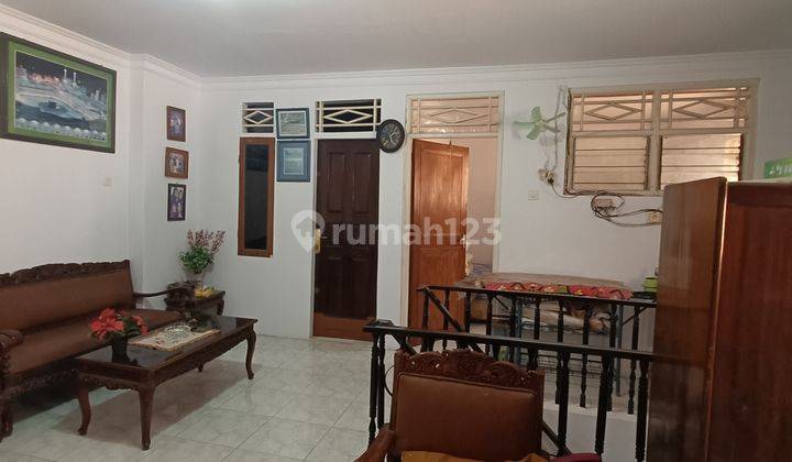 Hunian 2lantai dekat perkantoran tanah Abang dan sekitar harga negosidah SHM tanah Abang Jakarta pusat 1