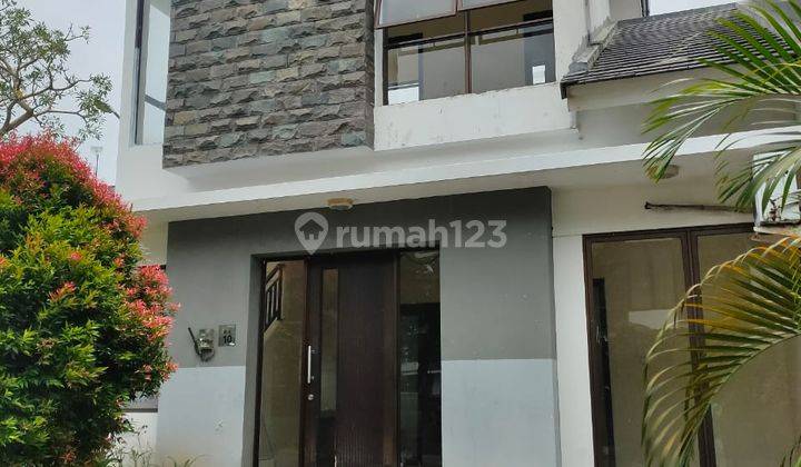 Rumah Hoek 2 Lantai di Graha Raya Tangerang 1