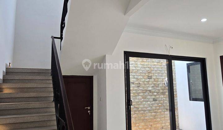 Dijual Rumah Klasik Mewah 2 Lantai Di The Icon Bsd 2