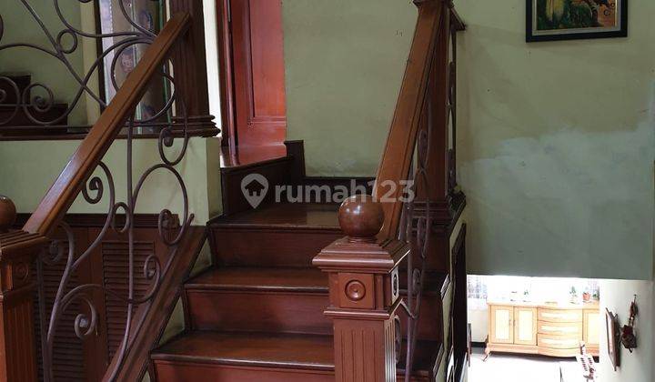 Dijual Rumah Asri 2 Lantai Siap Huni  Di Cinere 2