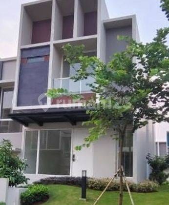 Dijual Langka Cluster Mozart Gading Serpong Hoek Dekat Club House 1