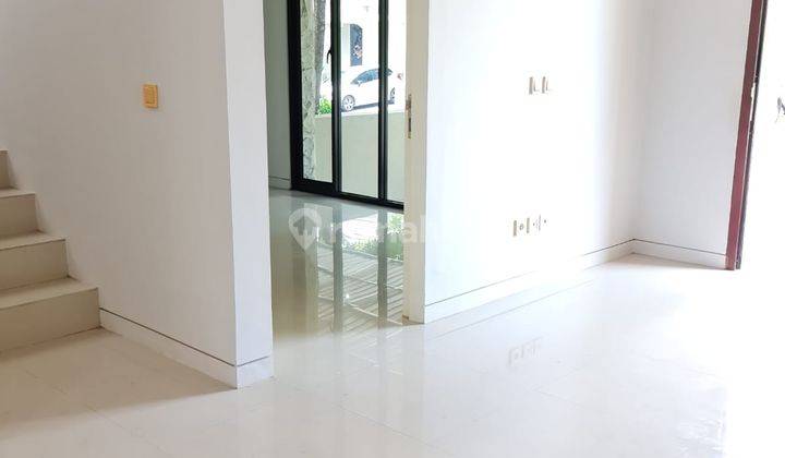 Rumah cantik 2 lantai di Citrasun Garden 4