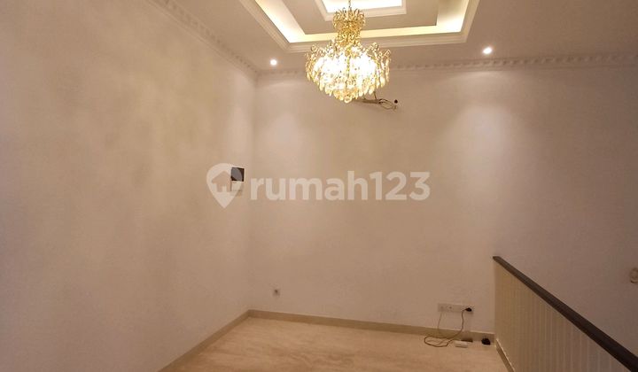 Dijual Cepat!! Riviera Puri 8X18 -8 Depan Taman