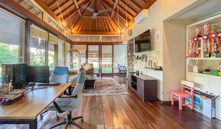 For Sale Villa With Scandinavian classic style view rice field And River In Perenenan 8