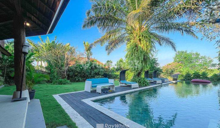 For Sale Villa With Scandinavian classic style view rice field And River In Perenenan 14