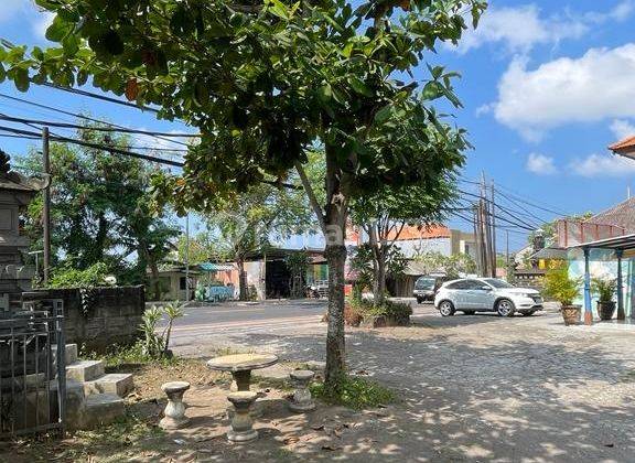 land on uluwatu highway near samasta and sidewalk 2