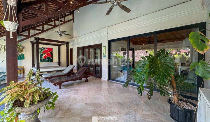 Villa Well-Maintained Home with Toll & Airport Views at Uluwatu 1