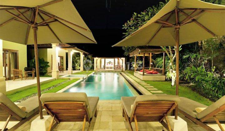 Balinese building art design & a modern design villa in seminyak 2