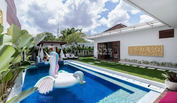 2 Beautiful Villa  in Seminyak For  Sale 2