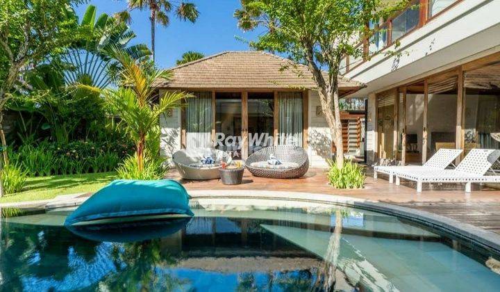 Premium Location Commercial Villa in the Main Road of Seminyak 1