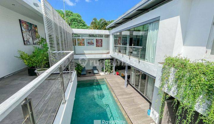 Freehold Villa for Sale Close to Seminyak Beach 2