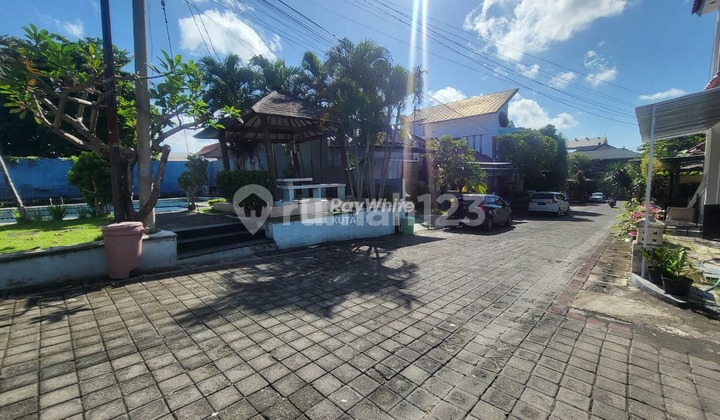Minimalist House For Rent In Bale Residence Kerobokan