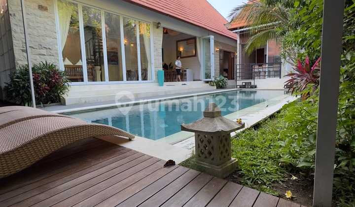 For Sale Luxury Villa In Bumbak Umalas (vila Mewah Di Umalas)