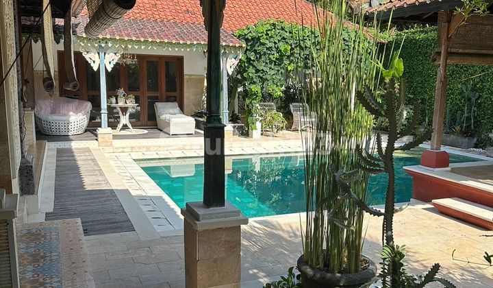 Sewa Villa! Hanya 3 Menit ke Pantai Sanur Dekat Icon Bali & Starbucks  

Rent Villa! Only 3 Mins to Sanur Beach Near Icon Bali & Starbucks