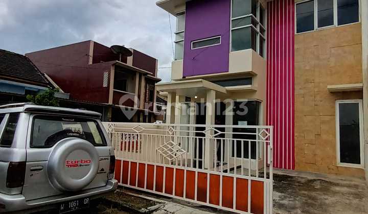 Disewakan Rumah Cantik Minimalis 2 Lantai Di Kota Malang 1