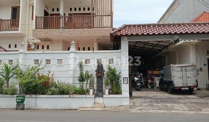 Jual Rumah 2 LT di Teuku Umar, Parkir Luas