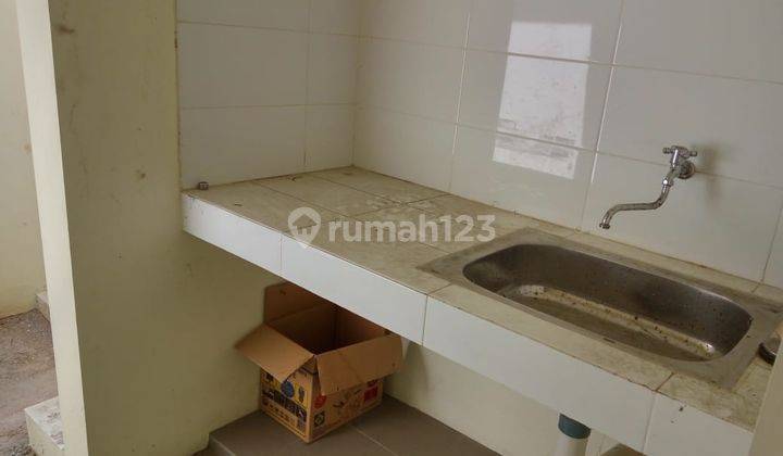 Ruko 2 Lantai disewakan murah  8