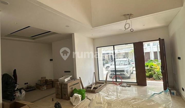 Dijual Rumah The Riviera At Puri 8×18 furnished 2