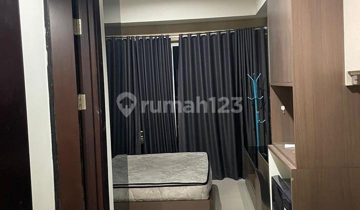 ******** Fully Furnished with Pond View 2