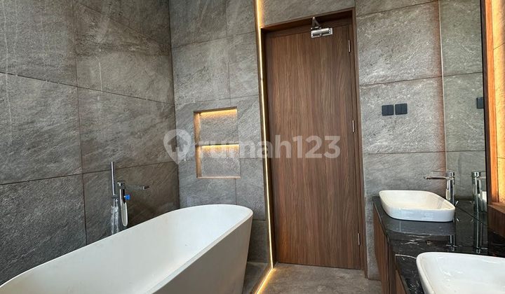 Dijual Rumah The Riviera At Puri 8×18 furnished