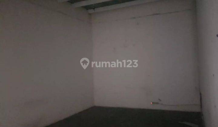Gudang di Gudang Daerah Ramai Tengah Kota Jalan Besar, Bandung  5