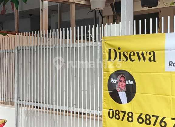 Rumah Sewa Siap Huni Lingkungan Nyaman dan Tenang Area Pondok Indah Jaksel
