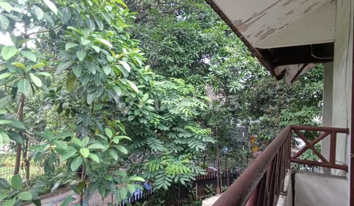 Rumah 2.5 Lantai Lingkungan.nyaman.dan.strategis 2