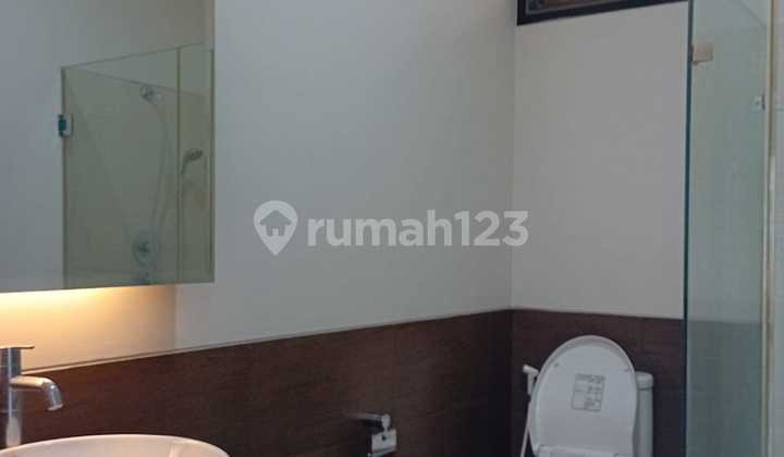 Rumah 2 Lantai Siap Huni Lingkungan Tenang Dan.nyaman Area Strategis 2