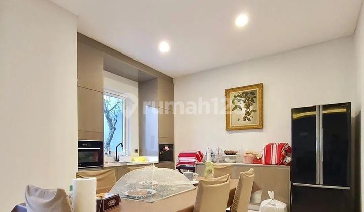 Rumah 2 lantai layak huni strategis area