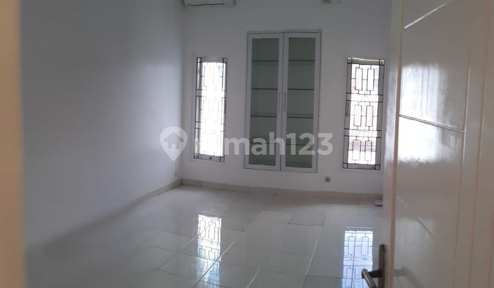 Rumah 2 lantai siap huni 