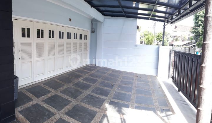 Rumah 2 lantai siap huni  2