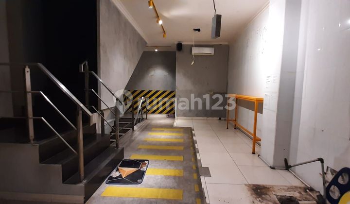 2-story house suitable for commercial use 2-story house suitable for commercial use