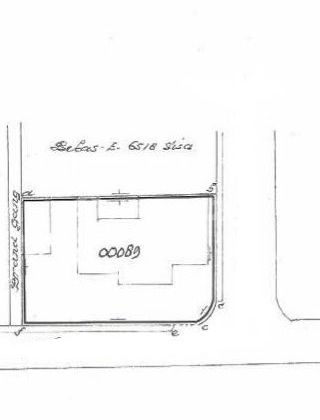 Old house with land in a good area Old house with land in a good area