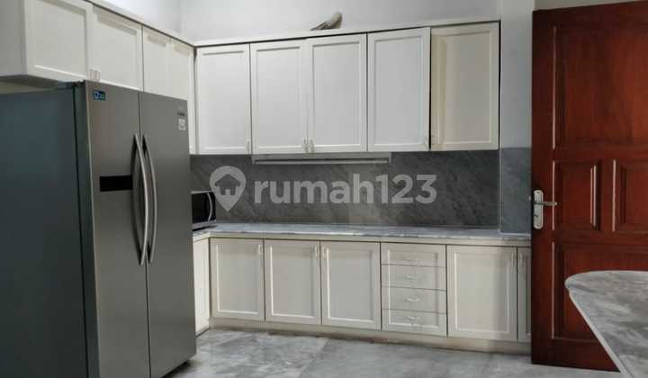 Rumah 2 Lantai Siap Huni View Lapangan Golf Pondok Indah Rumah 2 Lantai Siap Huni View Lapangan Golf Pondok Indah