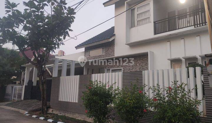 Rumah 2 Lantai Bagus Siap Huni Area Strategis 1