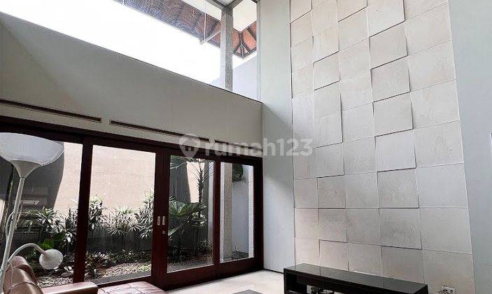 Rumah Lux Besar Siap Huni di Kompleks Batununggal Raya 1