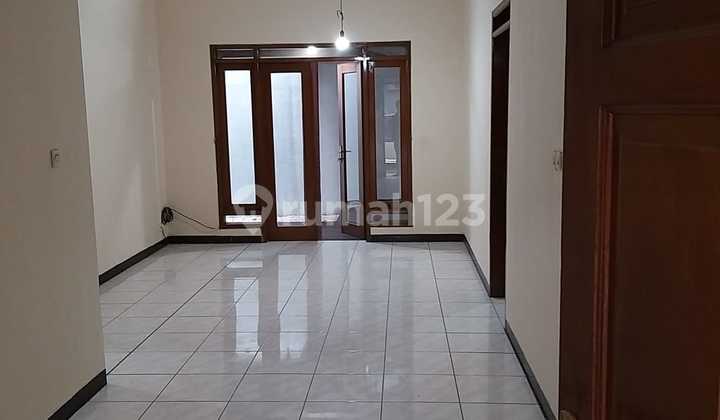 Affordable Ready-to-Live House, Strategic Location Near Moh Toha Toll - Buahbatu Toll. 2