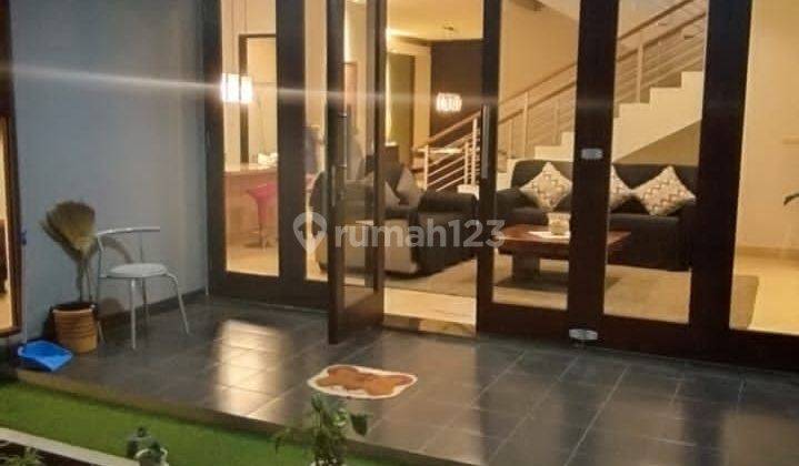 Rumah bagus dan Full Furnish Setraduta 2