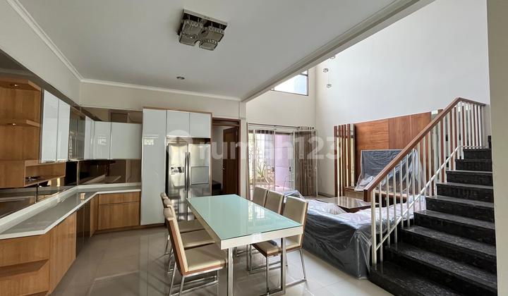 House 2, Good Floor Ready to Occupy Mekar Wangi House 2, Good Floor Ready to Occupy Mekar Wangi