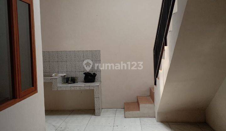 Rumah 2 Lantai Di Komplek Kota Bali  2