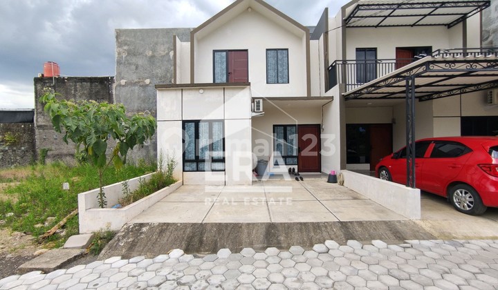 Rumah Kondisi Bagus di Bagian Depan Perumahan Griya Alam Sentul Dekat Aeon