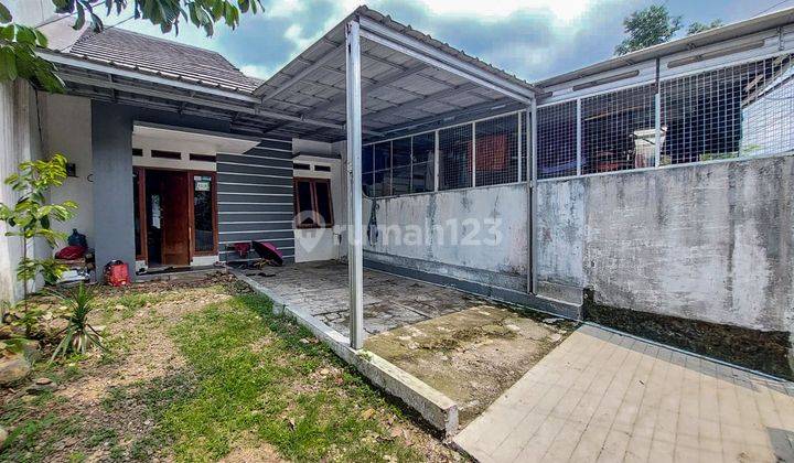 rumah halaman luas di griya alam Sentul  2