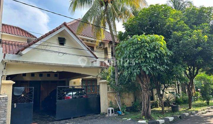 rumah 3 lantai mewa6dan asri halaman luas di pesona khayangan Depok  1