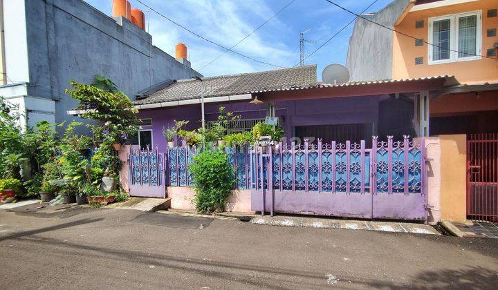 Rumah lingkungan perumaha fasilitas sehari-hari lengkap di Kota Depok 1