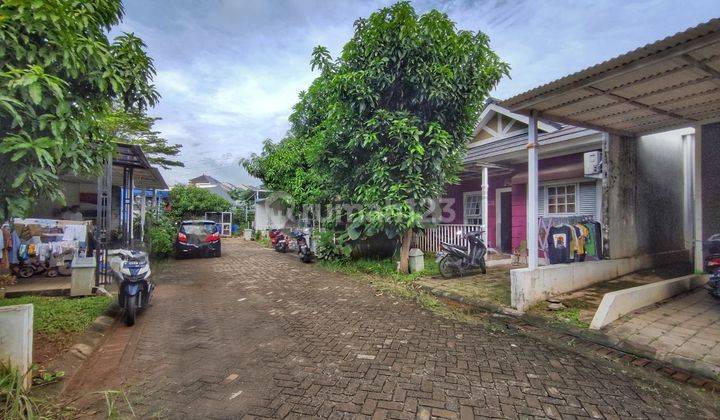 tampak depan tinggal nyaman dalam perumahan asri