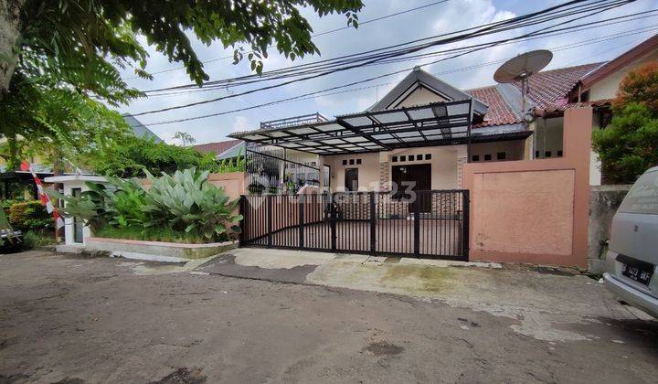 Rumah 2 lantai dengan rooftop dan  halaman luas di kebun raya residence Kota Bogor 2